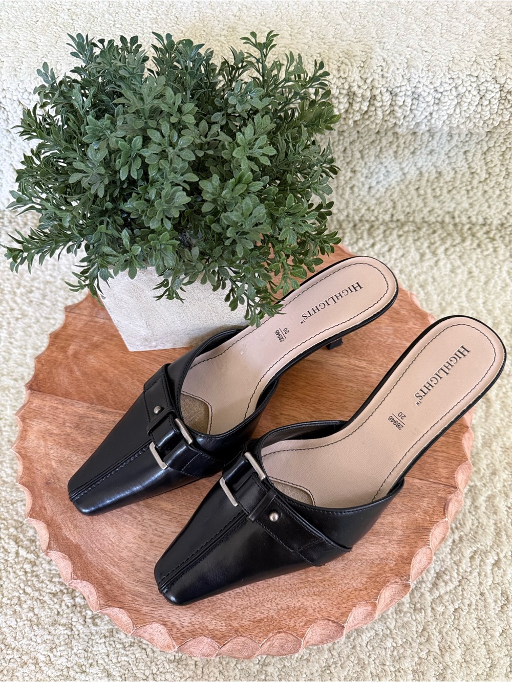 Highlights Black Vegan Leather Mule Heels with Buckle. - Picture 5 of 8
